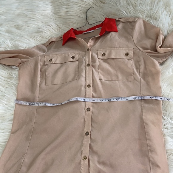 New York and company tan beige orange red button front long sleeve blouse top - Picture 14 of 17